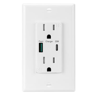PD20W Fast Charging USB Wall Outlet 15A 100V - 240V Outlet With Type C