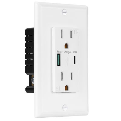 PD20W Fast Charging USB Wall Outlet 15A 100V - 240V Outlet With Type C