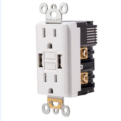Auto Monitoring Secure GFCI Sockets 15A GFCI USB Outlets Customized With 2 USB
